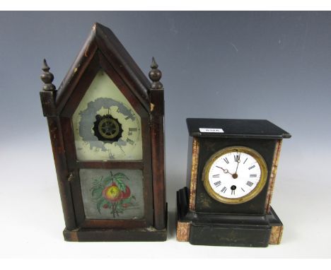 A early 20th Century black slate mantle clock, and an American mantle clock (a/f)