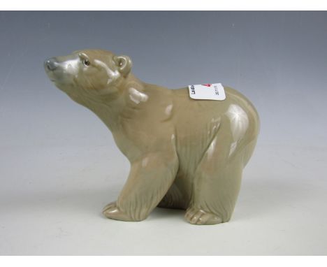 A Lladro brown bear