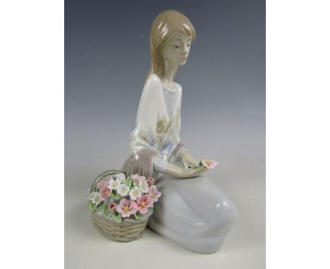 A Lladro Collectors' Society figurine Flower Song 7607