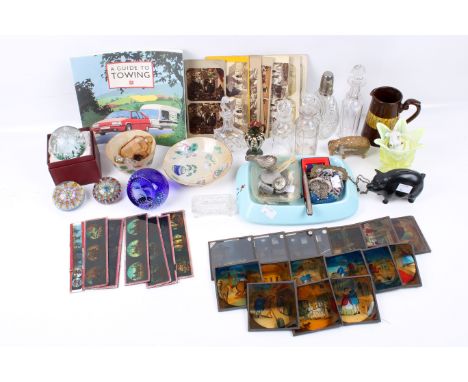 A mixed lot of collectables. Including jewellery, glass, china, magic lantern slides, etc. Max. H18cm