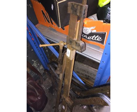 4 sash clamps - ends missing 