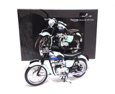A 1/12 SCALE MINICHAMPS NO.122 133002, TRIUMPH BONNEVILLE 650 T120 1959  mint or near mint, boxed.