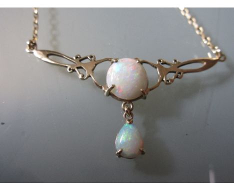 9ct Gold and opal pendant necklace
