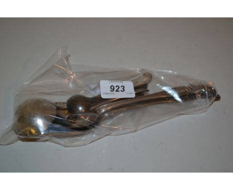 Pair of Victorian London silver Queens pattern serving spoons, makers mark G.A., together with a pair of matching salt spoons