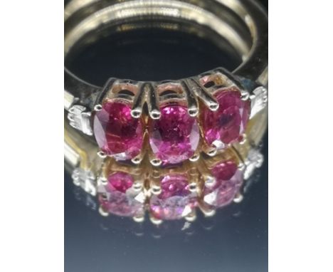 Gold 9ct ruby ring, weight 2.34g, size N. 