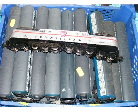 A Quantity Of 00 Gauge Carriages & One Engine