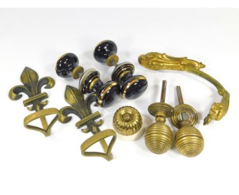 DOOR FURNITURE ETC. Two pairs of black & gilt glazed ceramic door knobs, two brass doorknobs & a brass mounted ceramic light 