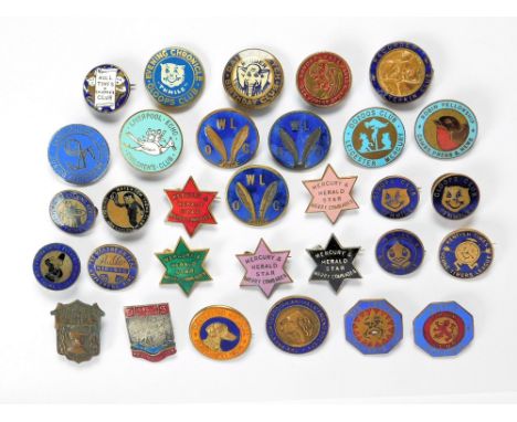 MISCELLANEOUS CLUB BADGES. NEWSPAPER CHILDREN'S CLUBS: 31 badges including 3 Daily Mirror 'Wilfredian League of Gugnuncs' bad