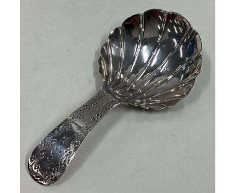 A good Georgian silver caddy spoon. London. Approx. 7 grams. Est. £30 - £50.