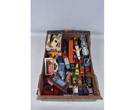 A BOX OF LOOSE DIE CAST AND TIN PLATE VEHICLES AND A SMALL QUANTITY OF BOXED PROMOTIONAL MODELS, ETC, mostly in playworn cond