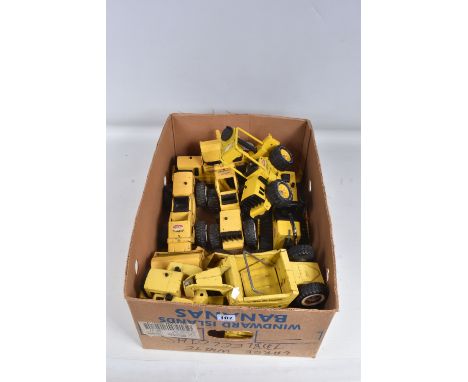 EIGHT ITEMS OF TONKA TOYS CONSTRUCTION EQUIPMENT, 3 x Articulated Loading Shovel, 2 x Motor Scraper, Tracked Loading Shovel w