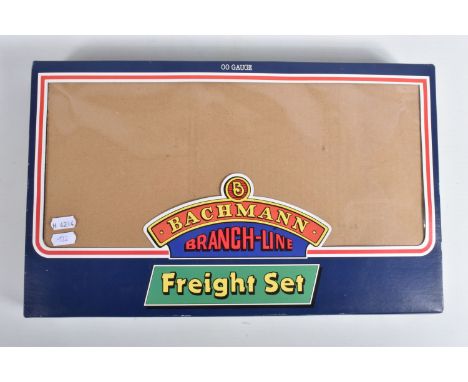 A BOXED BACHMANN OO GAUGE LONDON TRANSPORT FREIGHT SET, No.30-201, comprising class 57XX Pannier Tank No.99, L.T. maroon live