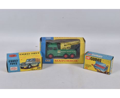 A BOXED CORGI TOYS 109   WB LAND ROVER, No.438, green body, yellow interior, grey canopy, metal hook, spare wheel on bonnet l