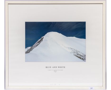 Hamish Fulton (geb. 1946) 'Blue and white' offset print, gesign. m.o., 40/100, 62 x 70 cm. Ex collection Thijs van Kimmenade,