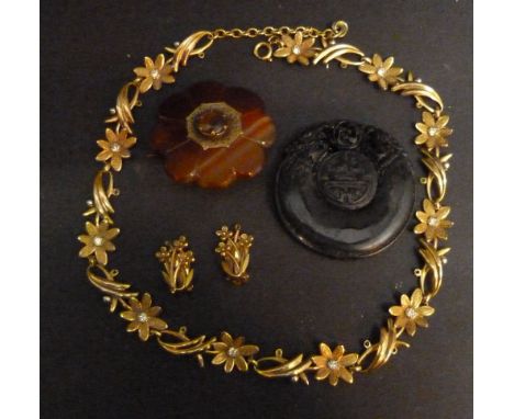 A Chinese Jade Pendant with seal mark, together with an agate brooch in the form of a flower head, a gilt metal necklace and 