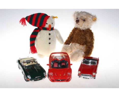 Two Steiff teddy bears and three model cars (5)