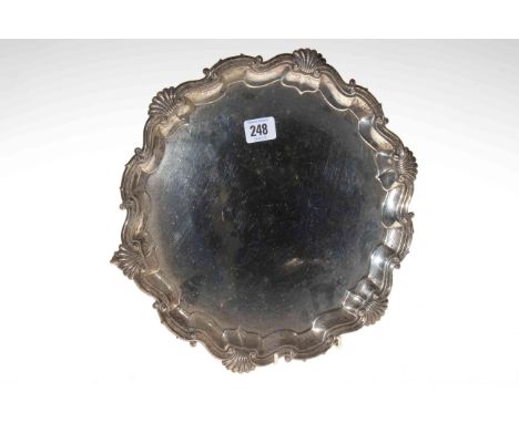 Edward silver salver by Reid, Langford and Reid, London 1907, having Chippendale, shell and scroll border, 33cm dia, 27 oz.