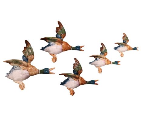 Set of 5 Beswick Ceramic Flying Wall ducks 596 - 0, 596 - 1, 596-2, 596-3 &amp; 596-4 ranging from 29 - 14cm in size designed