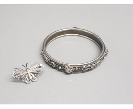 Foreign silver bangle together with butterfly brooch 22.31g