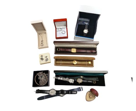 9ct gold signet ring, hallmarked, silver jewellery including cufflinks, hot diamonds ring and pendant necklace, Kit Heath nec