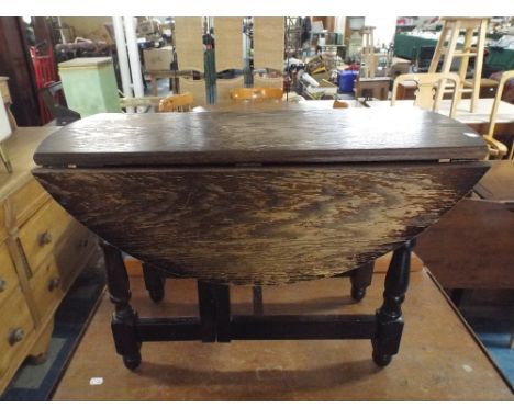 A Small Oak Drop Leaf Gate Legged Coffee Table, 72cm Long