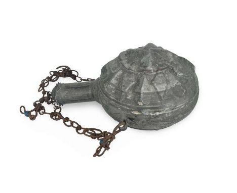Description: 19th century Ottoman Turkish copper water flask with maker's mark, 28 cm.     Condition: in very good condition 
