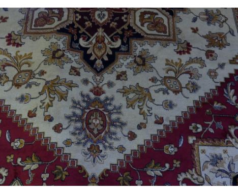 A Heriz carpet approx 2.30x1.60m 