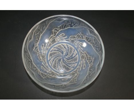 LALIQUE BOWL in the Chiens design, a moulded and frosted glass bowl with depictions of Dogs in motion and foliage. Moulded ma