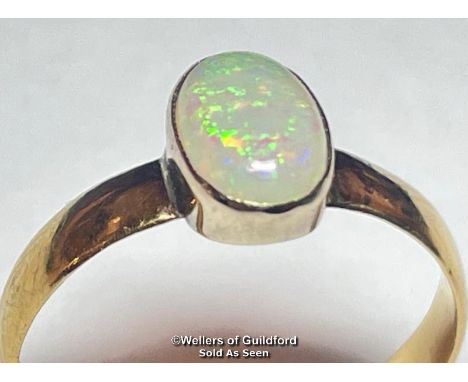 OPAL RING ON HALLMARKED 22CT GOLD BAND, LONDON 1876, WEIGHT 2.3G, RING SIZE O 