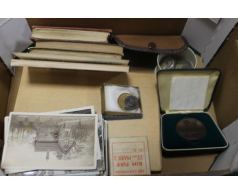 A BOX OF ASSORTED COLLECTABLES TO INC COINS, WATCHES, POSTCARDS, TELESCOPE ETC