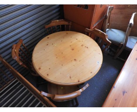 Circular Pine Dining Table and 4x Matching Stick Back Chairs 
