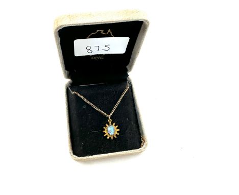 Unmarked gold metal Australian opal pendant and chain 