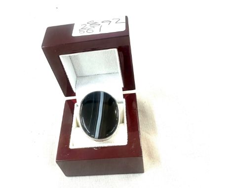 Silver agate ring, ring size T, agate measures approximately 42 x 32mm, weight 32g