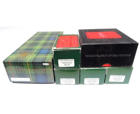 King and Country Streets of Old Hong Kong Matte series HK116M Tailor's Shop HK118M Children and Goose Seller set (box label m