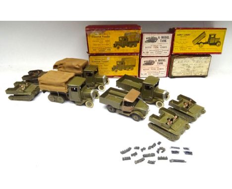 Britains set 1203, Carden Loyd Tank FIRST VERSION, rubber tracks, with Crew (Condition Fair, tracks and undercarriage damaged