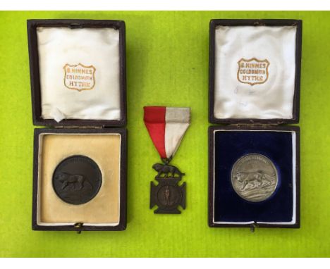 TWO CASED MEDALS - THE ARMY RIFLE ASSOCIATION AND AN ARMY RIFLE ASSOCIATION CROSS WITH RIBBON