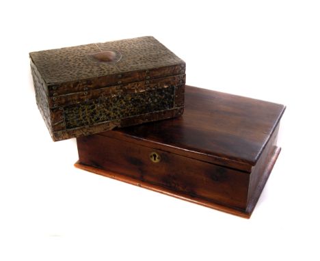 A vintage chess set and board, having wooden pieces, board AF, together with a cribbage board and a selection of other boxes 