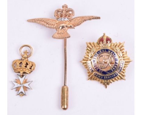 9ct Gold Royal Army Service Corps Sweetheart Brooch, fine example in the form of the regimental badge with blue enamel centre