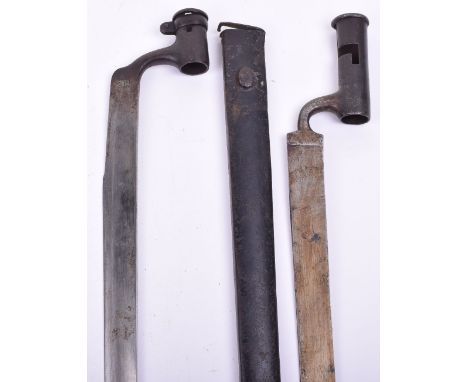 Late 18th Century British Volunteers Socket / Sword Bayonet, flat single edge blade which measures 56cm in length. With un-ma