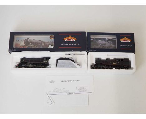 A pair of BACHMANN OO gauge steam locomotives, comprising a 32-276 class K3 in BR black with early emblem and a 31-606 V1 cla