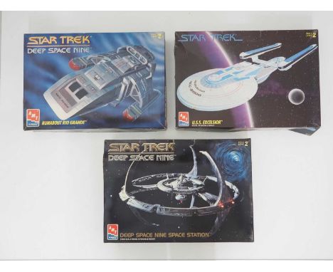 1991 Hamilton Gifts Star Trek Starship Enterprise 4 Porcelain Plate with  Stand