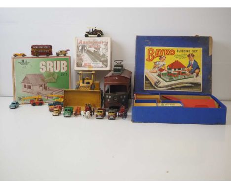 A mixed lot of vintage toys, cars, trams etc including a BAYKO building set - F in F boxes (where boxed) (Q)