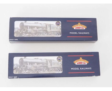 A pair of BACHMANN OO gauge Jubilee Class steam locomotives, comprising a 31-185 'Australia' with Fowler tender in LMS crimso