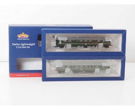 A BACHMANN OO gauge 32-516 Derby Lightweight 2-car DMU in BR green livery with speed whiskers - VG/E in G/VG box