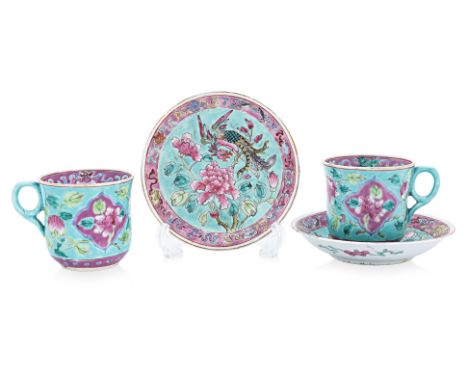 A PAIR OF TURQUOISE &amp; FAMILLE ROSE EUROPEAN STYLE DUOS Four pieces, two turquoise ground saucers decorated with phoenix o