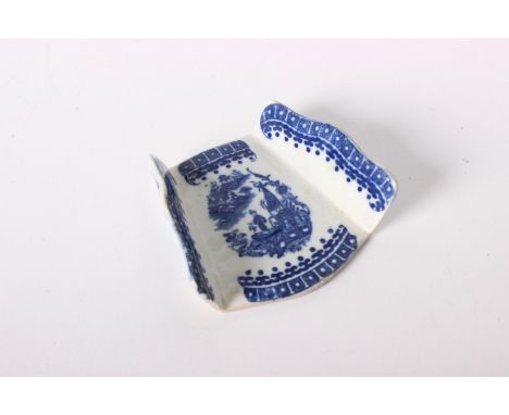 Late 18th century Caughley asparagus server, fisherman pattern in blue.   