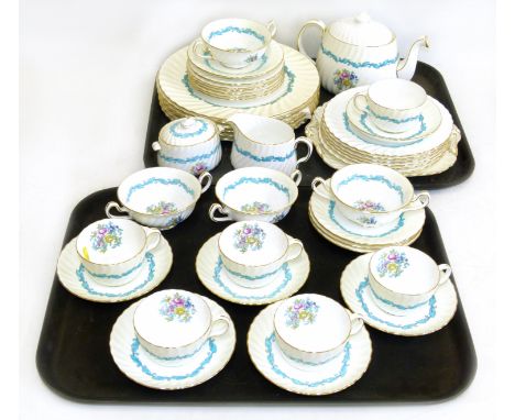 Minton Ardmore pattern tea and dinner ware (41 pieces) Condition reports are not available for our Interiors Sale