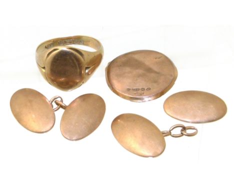 A selection of 9ct gold, to include a signet ring, cufflinks, watch back, AF, gross weight 15.4g. Condition reports are not a