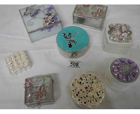 8 assorted pill and trinket boxes including enamel.
