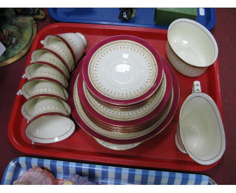 Royal Doulton Tea Service "Duke of York", Rd No 776716: One Tray (21 pieces).